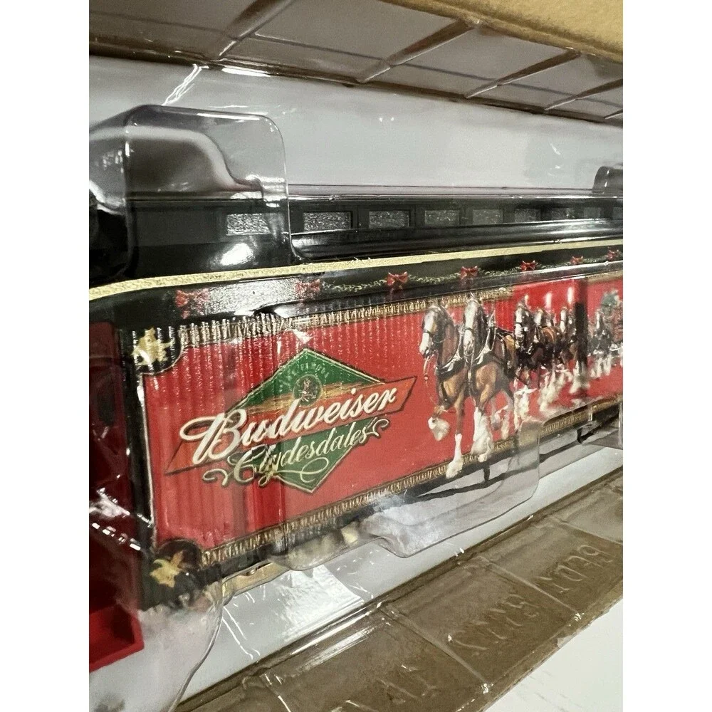 Hawthorne Village Budweiser Clydesdale Freight Train + track + box